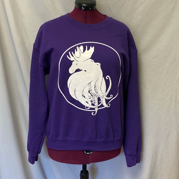 Gildan Heavy Blend graphic sweat shirt - Picture 1 of 5